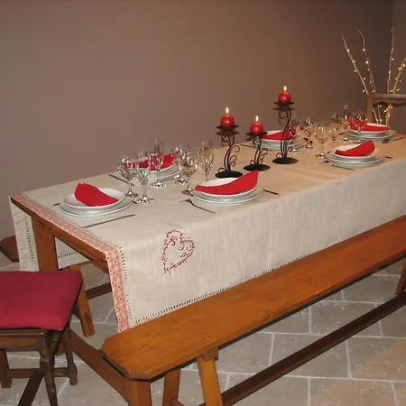 Holiday De Viviers בית נופש